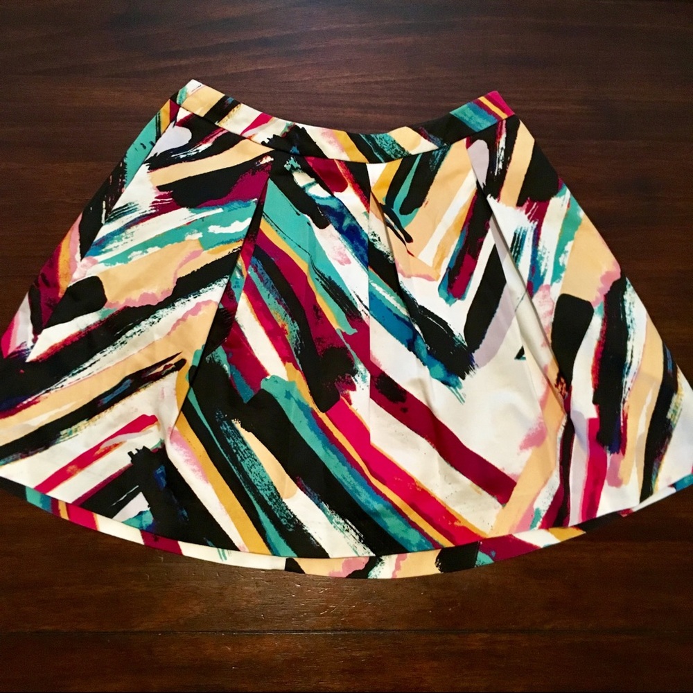 Multi color mini skirt with pockets